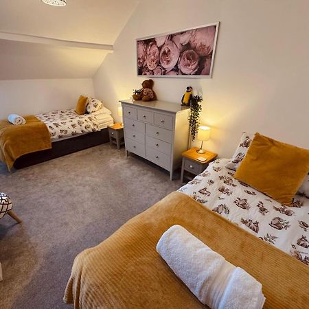 Lola'S Loft With Lake Views - Central Bowness - Pet Friendly Exterior photo